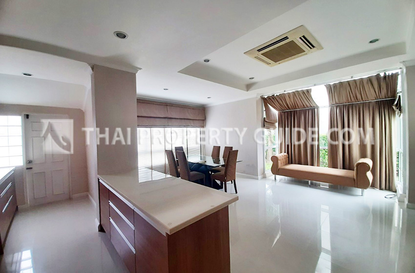 House with Shared Pool in Sukhumvit 